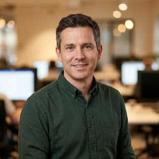 Daniel Carter, listed as Chief Technology Officer at Valor Fondstein, in a profile image